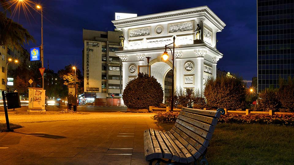 2-Porta  Makedonya Ozgurluk Kapisi